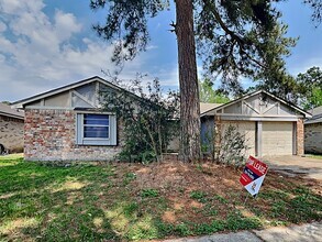 Building Photo - 10811 Gable Dr