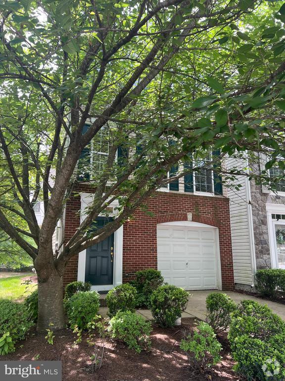 Building Photo - 124 Hudson Dr