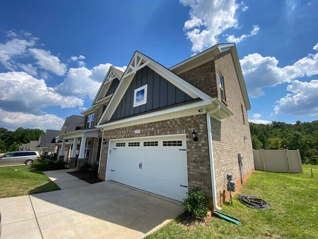 Foto del edificio - 6260 Kershaw Mdws Rd