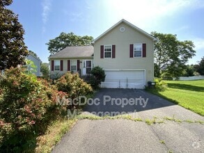 Building Photo - 6 Myers Dr