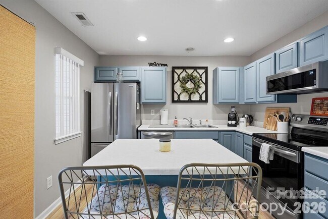 Foto del edificio - 12350 Hennigan Pl Ln