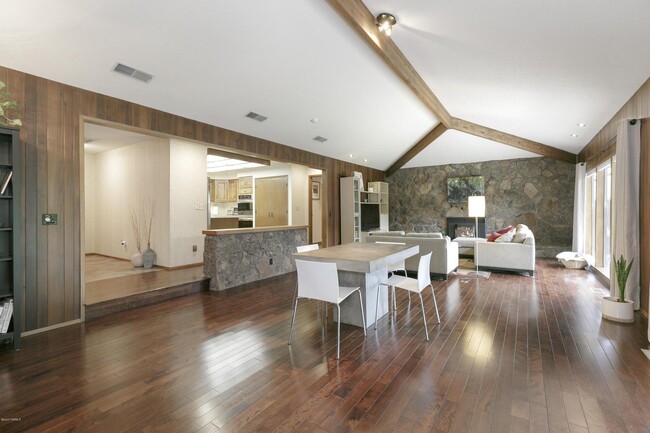 Building Photo - 5312 Tieton Dr