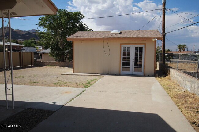 Foto del edificio - 3615 Olympic Ave