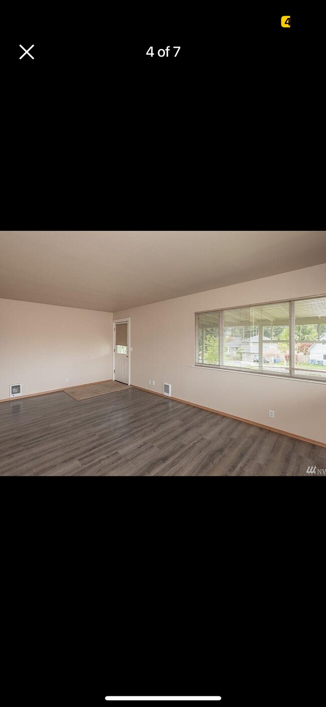 Building Photo - 1705 Redwood St