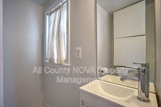 Photo - 1224 Prince St Apartment