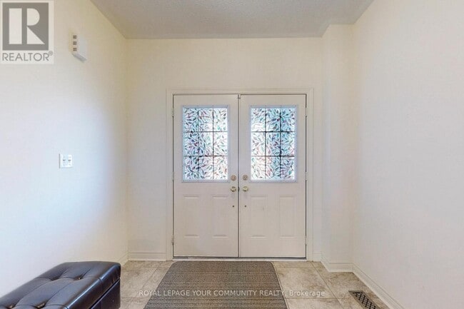 Building Photo - 131 Aikenhead Ave