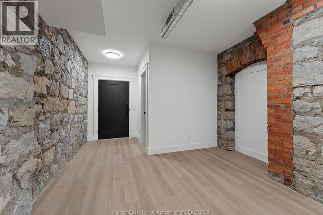 Photo du bâtiment - 247 Brock St