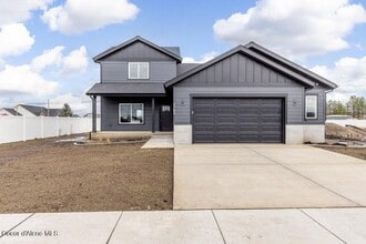 Building Photo - 2761 Neptune St