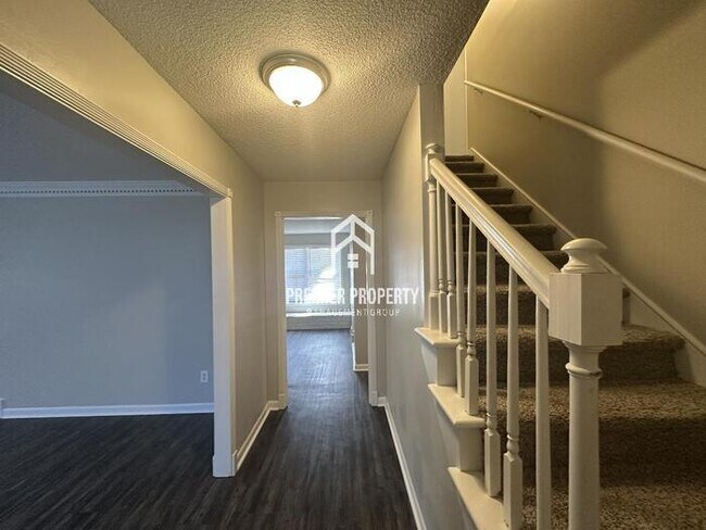 Foto del edificio - 6005 Fox Ridge Dr
