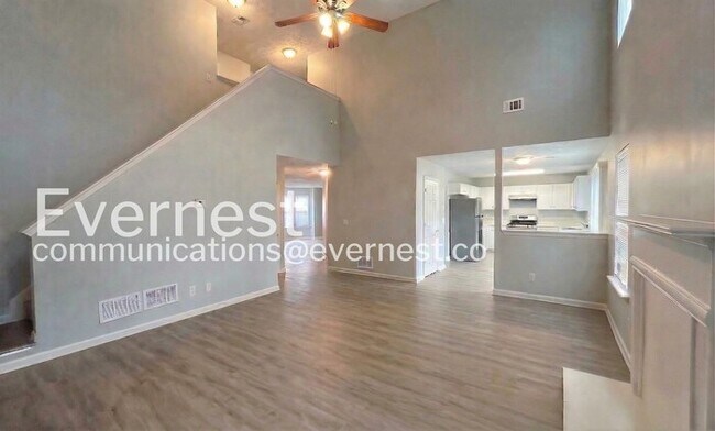 Foto del edificio - 3711 Sandy Shoals Ln