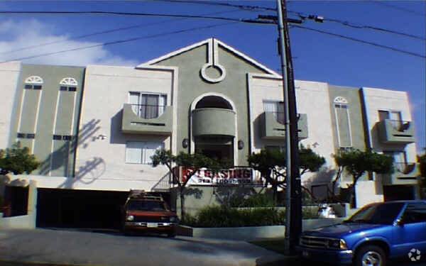 5052 Argus Dr Apts - Argus Apartments