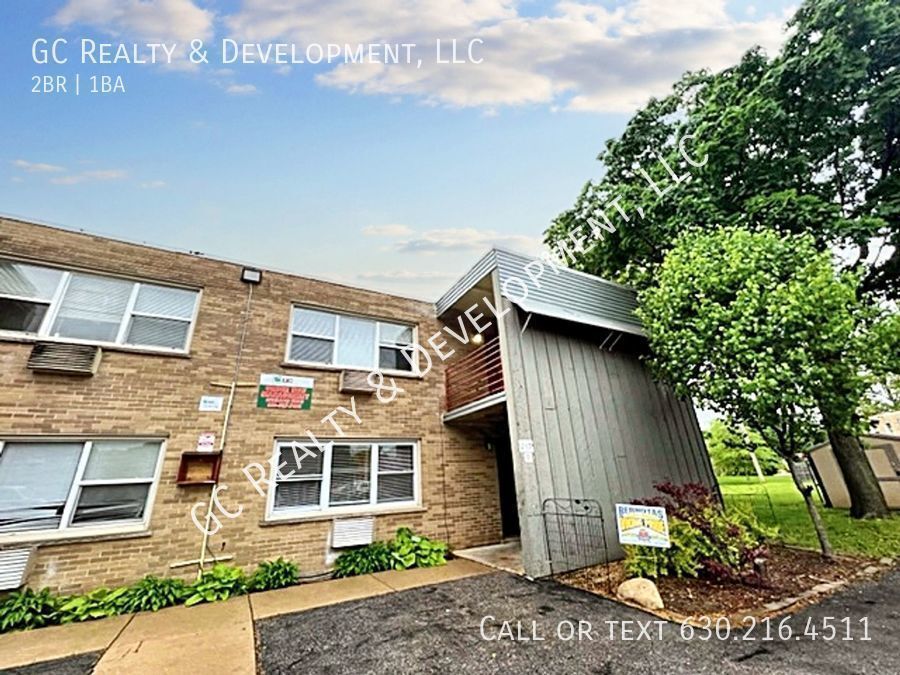 Primary Photo - ***CRYSTAL LAKE LOCATION / 2 BDRM / 1ST FL...
