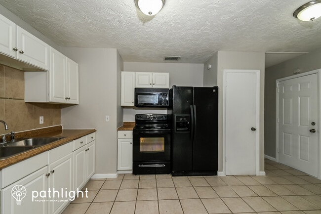 Building Photo - 7000 Brentford Rd, Sarasota, FL, 34241
