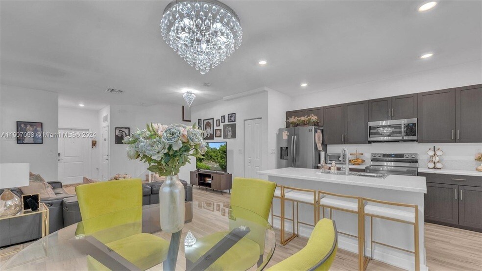 Primary Photo - 25375 SW 109th Avenue Unit 1