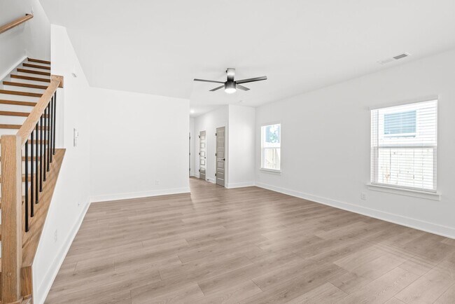 Foto del edificio - Move-in Ready Townhome in Westerly Hills