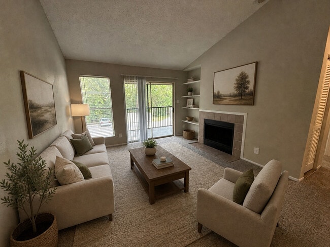 Living room - Enclave on East Apartments