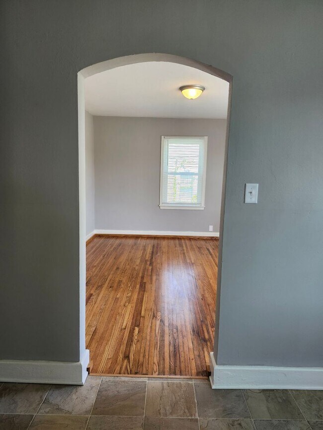 Foto del edificio - Coming Soon - 2 Bedroom 1 Bath home in East Ridge, TN
