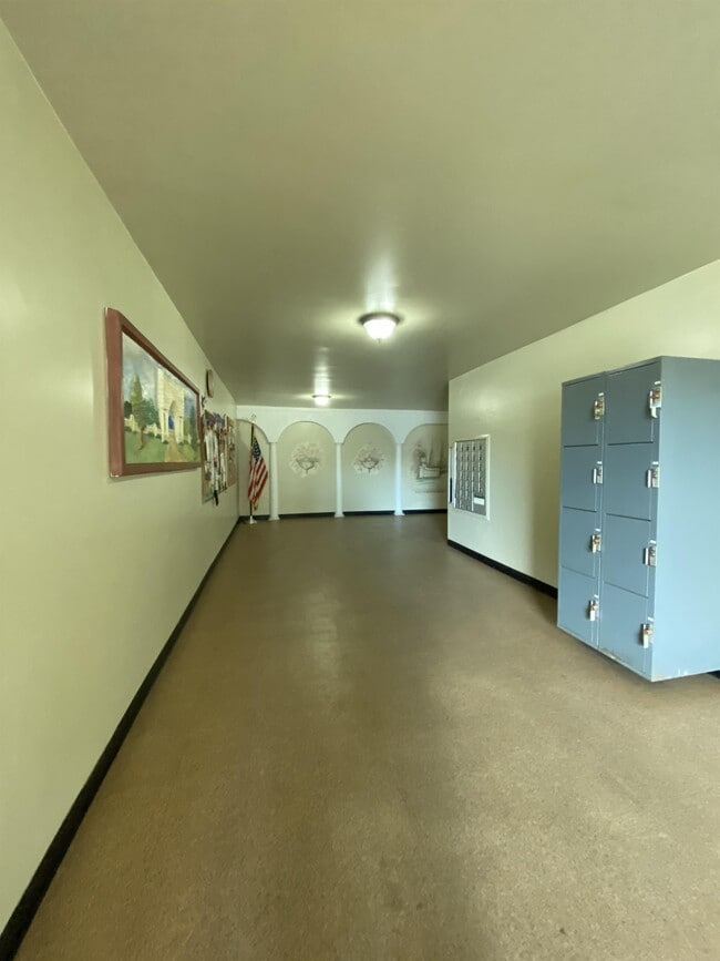 Building Photo - 2263 Americus Blvd E
