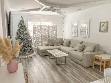 sala de estar de la casa principal - 4537 Katherine Ave