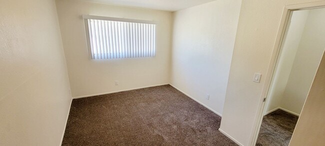Building Photo - 5202 Canoga St