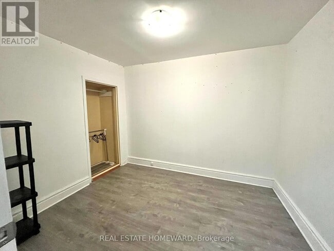 Building Photo - 6 Casimir St