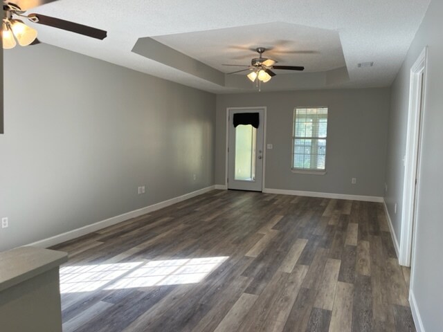 Building Photo - 24883 Ivy Ln