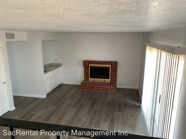 Building Photo - 6830 Rancho Adobe Dr