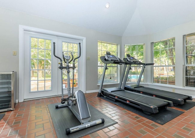 Building Photo - 12136 Jollyville Rd