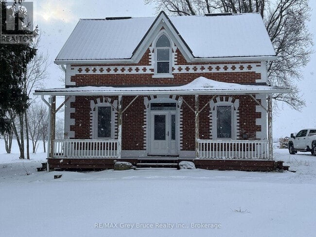 Building Photo - 801512 Sideroad 2
