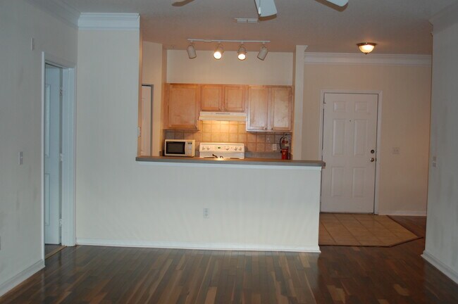 Kitchen - 4207 S Dale Mabry Hwy