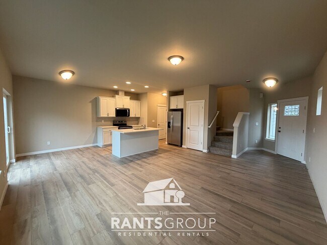 Building Photo - 416 - Leah's Landing