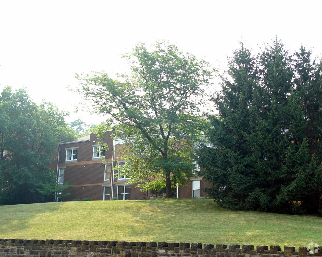 Building Photo - 5742 5th Ave
