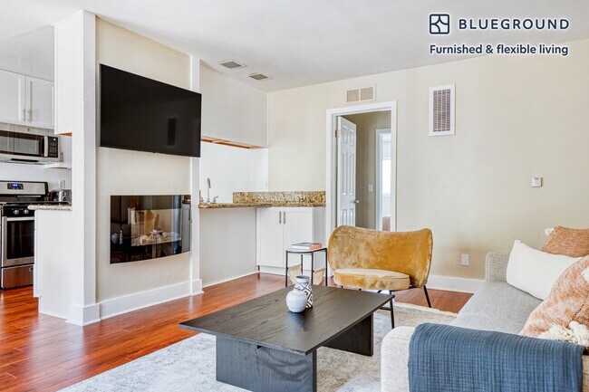 Foto del edificio - 12530 Braddock Dr