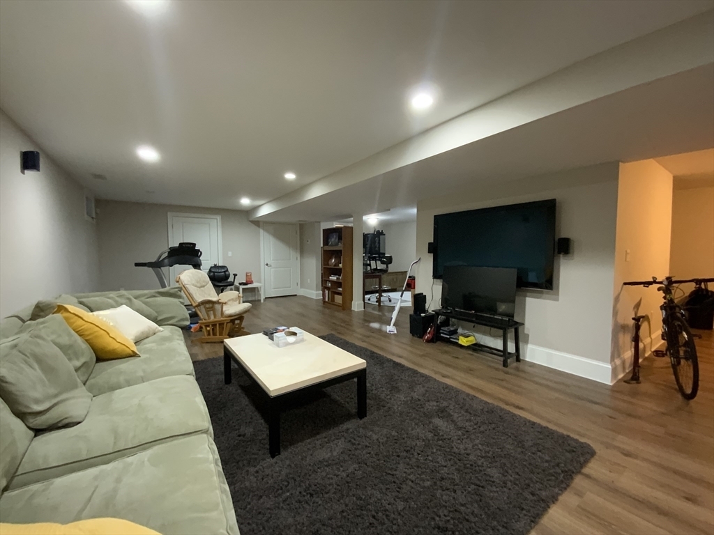 Foto principal - 35 Rindge Ave