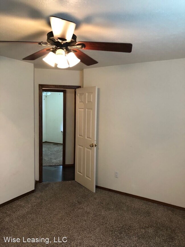 Building Photo - 3 br, 2 bath House - 1097 W Green Pine