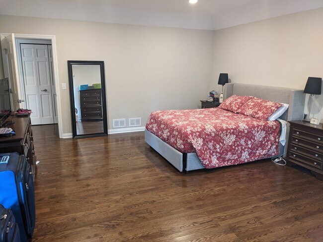 Foto del edificio - 2835 Reserve Ct