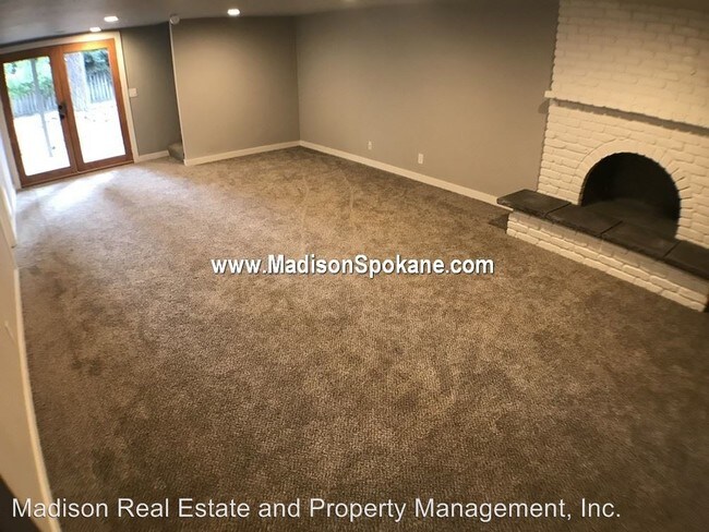 Building Photo - 5 br, 3 bath House - 3921 W. Indian Trail Rd.