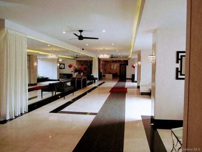Foto del edificio - 64-11-64-99 99th St