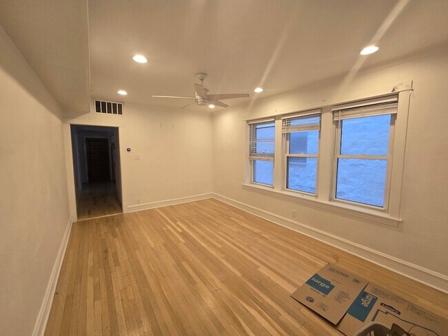 Foto del edificio - 2255 W Huron St