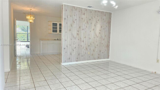 Foto del edificio - 525 NE 132nd Terrace