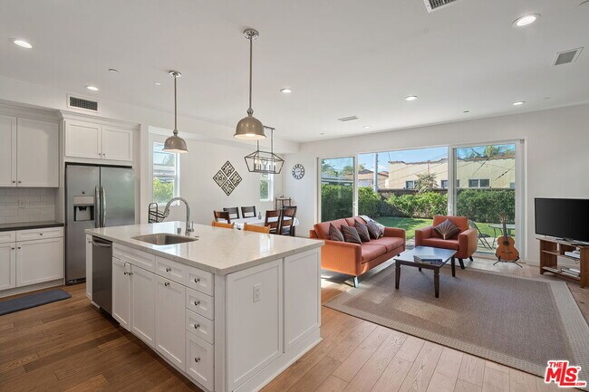 Foto del edificio - 10833 Tabor St