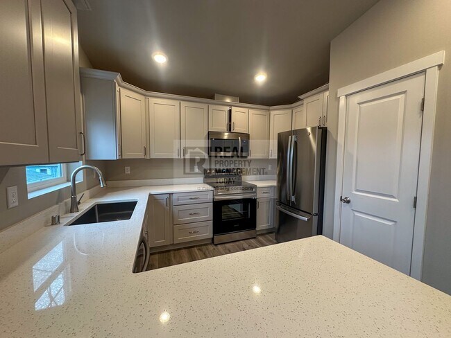 Building Photo - 3 Bedroom Home in Tacoma!