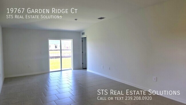 Foto del edificio - 19767 Garden Ridge Ct