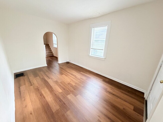 Building Photo - 805 Jefferson Ave