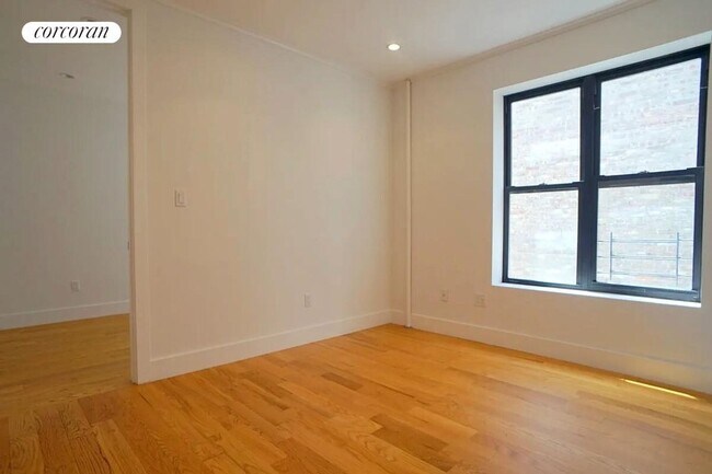Foto del edificio - 310 12th St