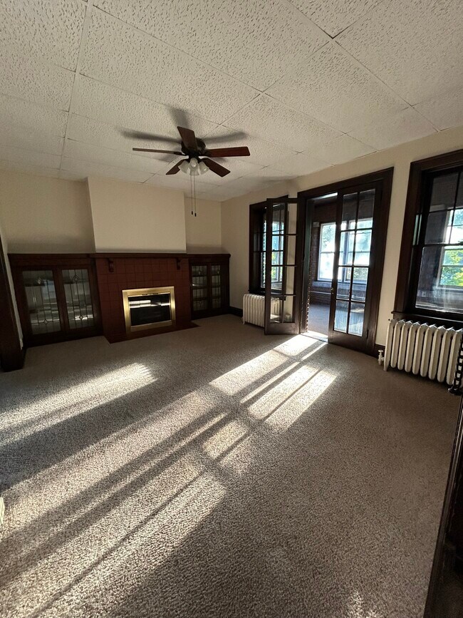 Lv Rm w/built in book cases - 417 2nd Ave SE