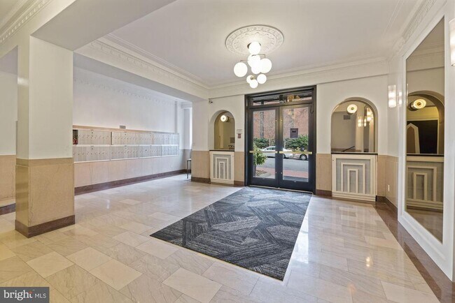 Foto del edificio - 1010 25th St NW