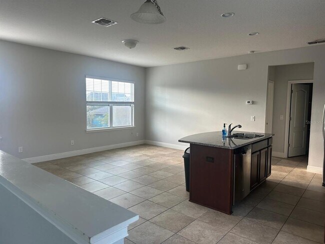 Foto del edificio - 8091 Laureate Blvd