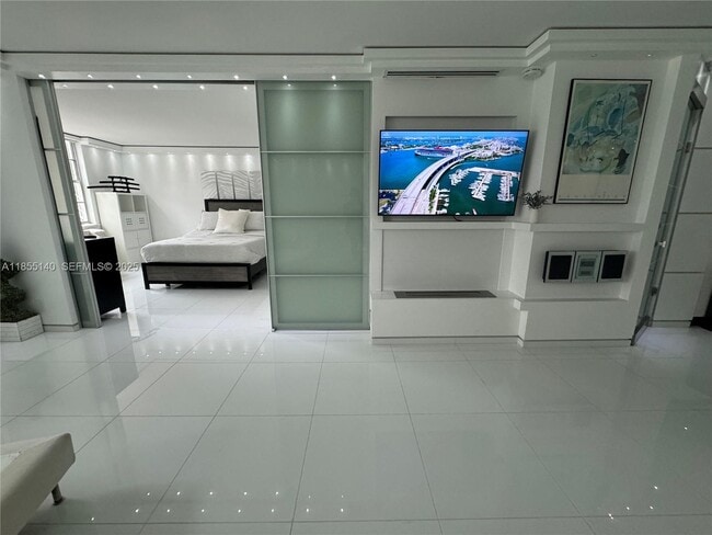 Foto del edificio - 6770 Indian Creek Dr