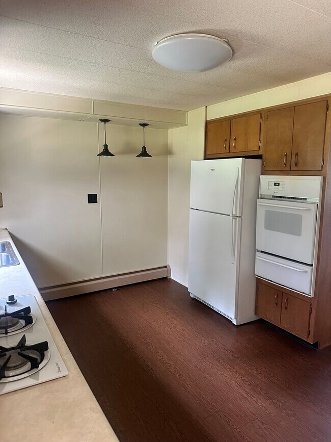 Foto del edificio - 3 Bed / 1.5 Bath Single-Family Home – Near Shippensburg Borough